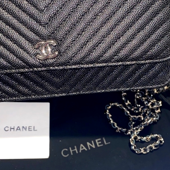 Chanel Black Leather Handbag - Picture 4 of 6